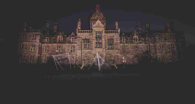 Best places for ghost hunting: haunted castle